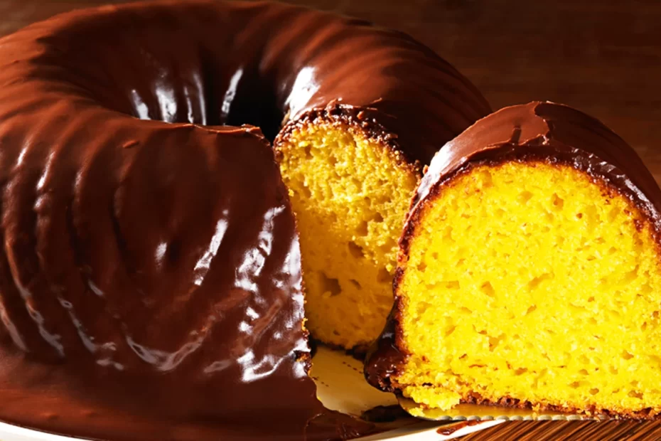 Bolo de Cenoura Tradicional com Cobertura de Chocolate